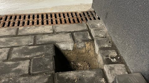 Odkrywka nawierzchni przy odwodnieniu