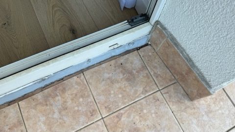 Detal progu i wykończenia posadzki