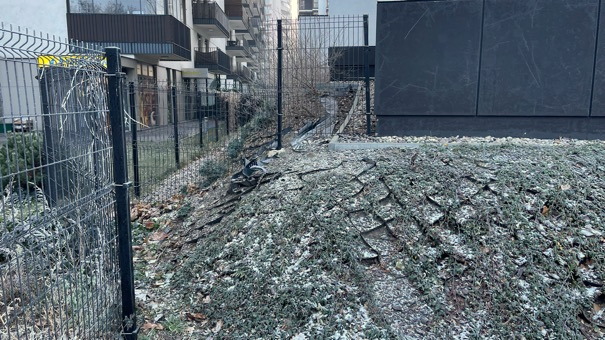 Stan skarpy i elementów zagospodarowania terenu.