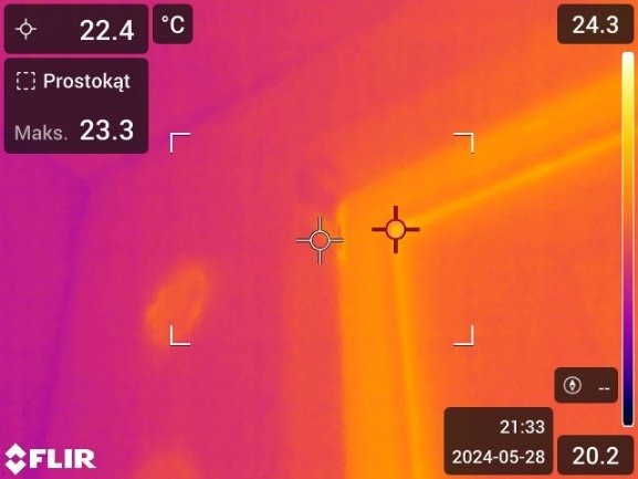 Termogram z próby badania; zbyt mała różnica temperatur ogranicza jego interpretację.